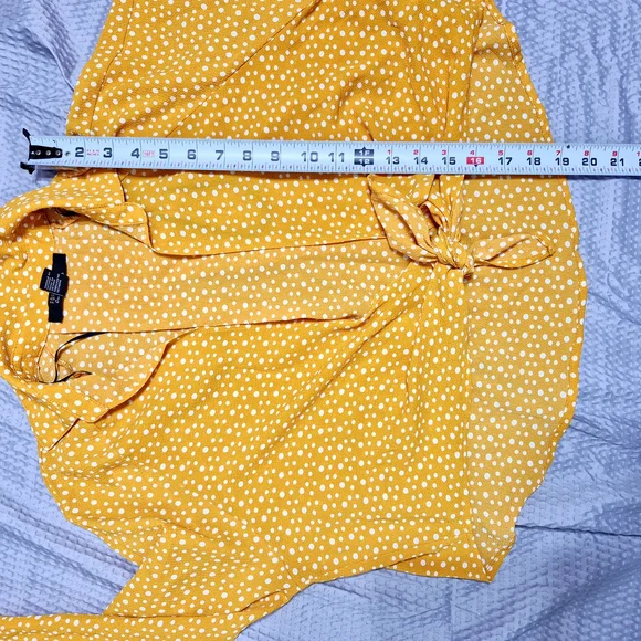 Forever 21 Contemporary Women's Polka Dot Tie Crop Top Size XS - Picture 7 of 7